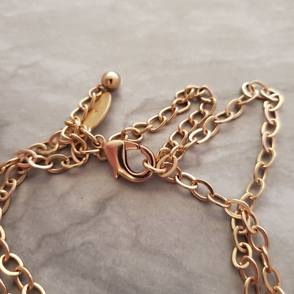 💖 Chicos Matte Gold Multi Strand Textured Statement Necklace 💖 - Picture 6 of 8